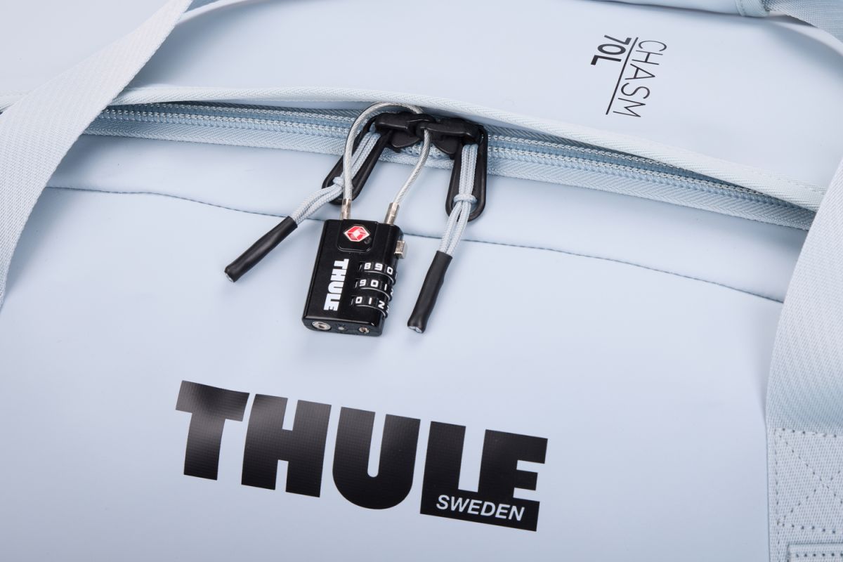 Náhled produktu - Thule Chasm sportovní taška 70 l TDSD303 - soft blue