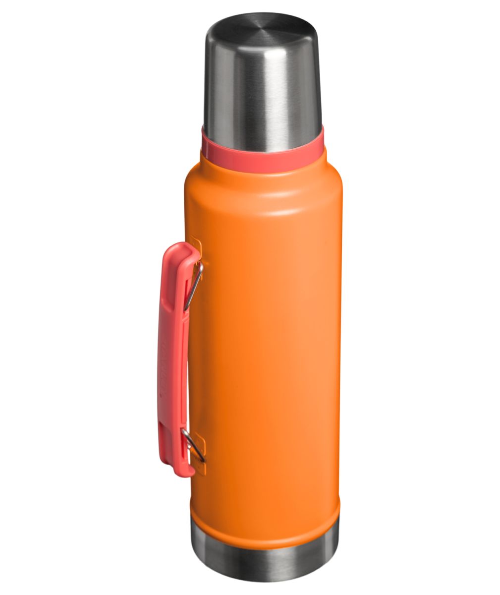 Náhled produktu - STANLEY Termoska The Legendary Classic Bottle 1,4 l/1.5QT Goldenrod Coral